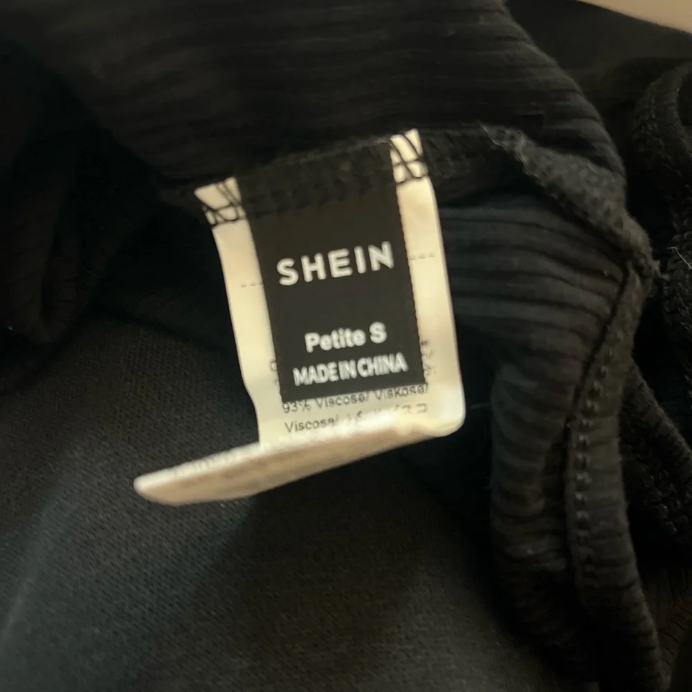 SHEIN Black Strapless Cutout Tube Top